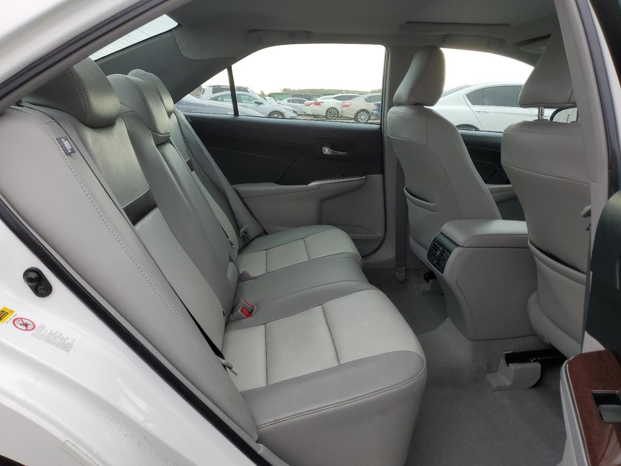 2014 Toyota Camry - Image 10