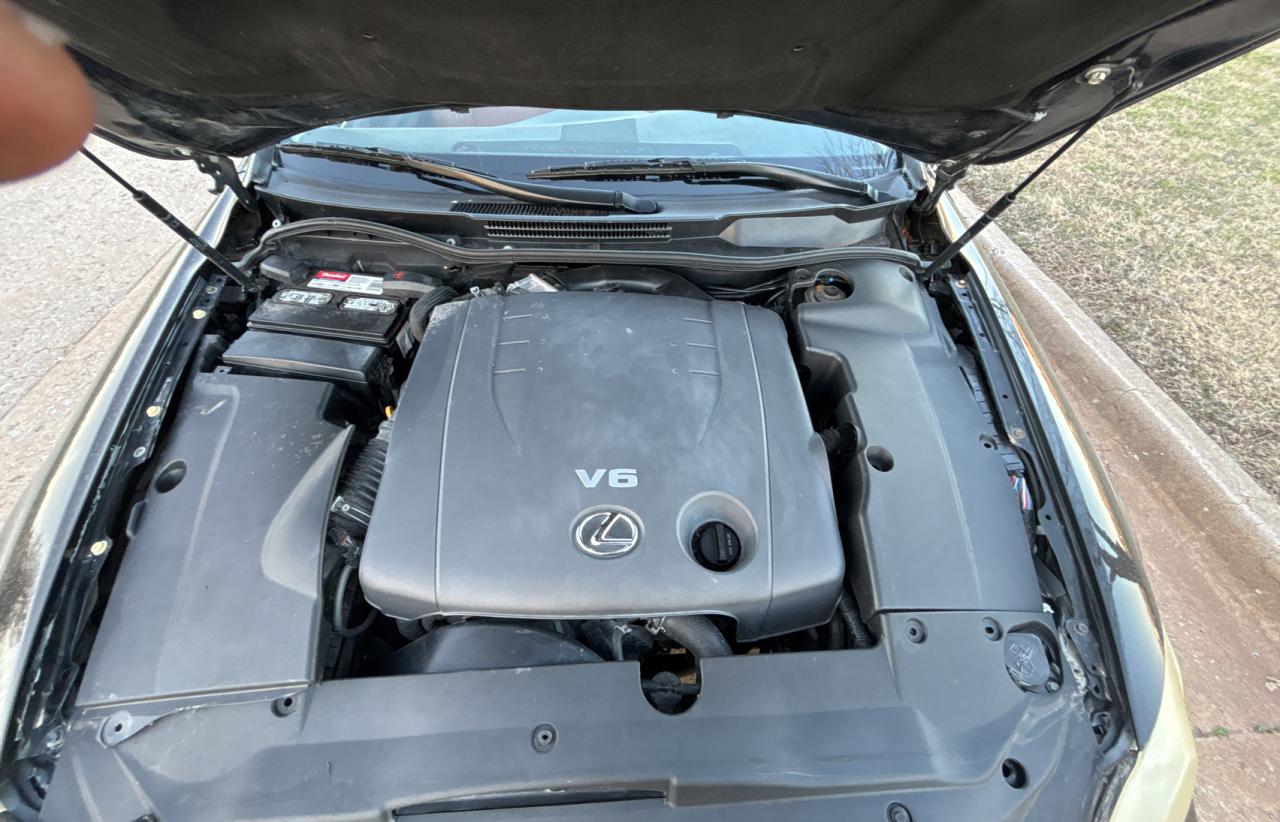 2011 Lexus IS - Image 7