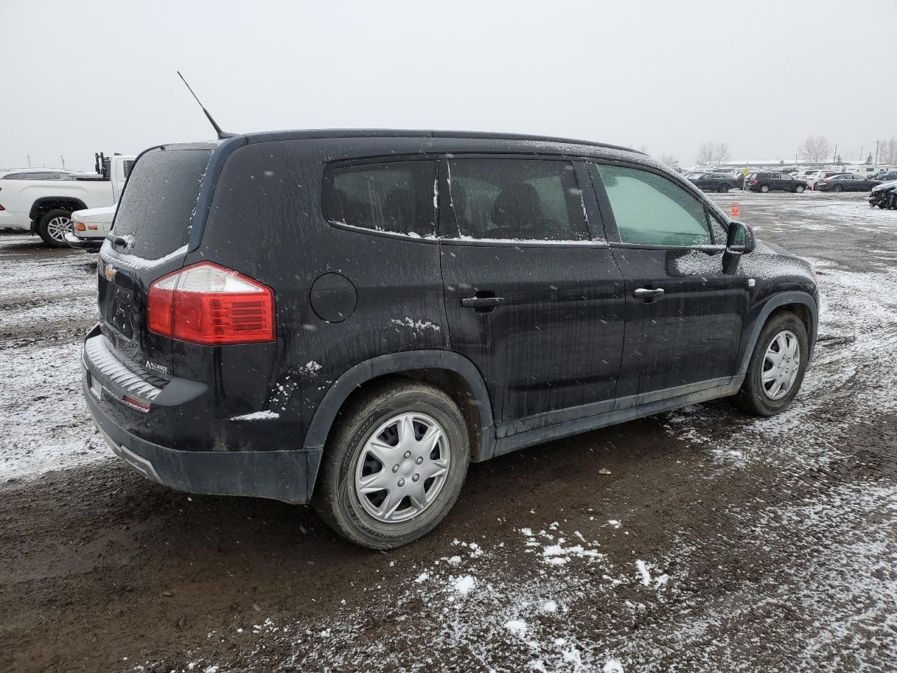 2013 Chevrolet Orlando - Image 3