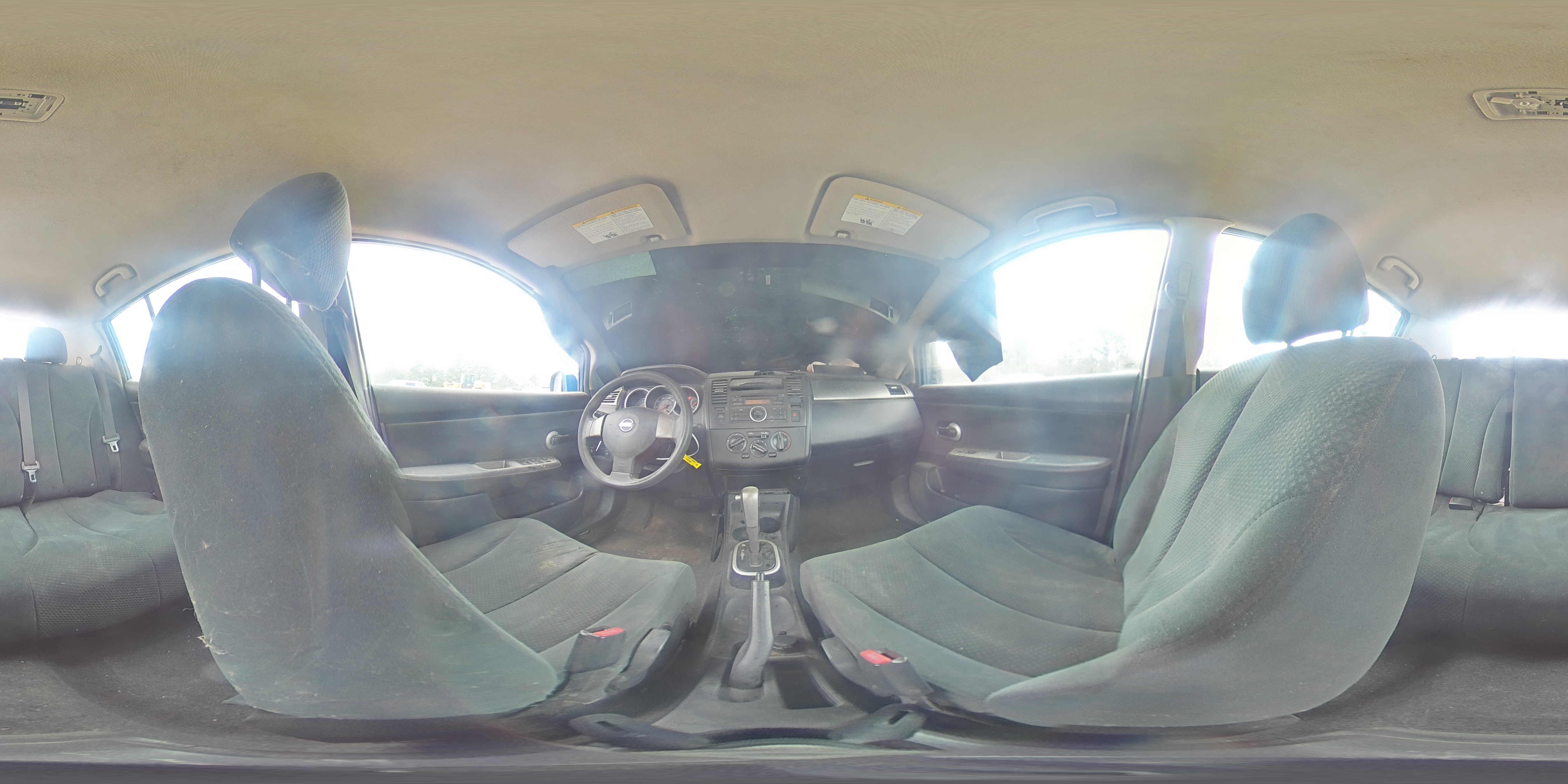 2012 Nissan Versa - Image 13