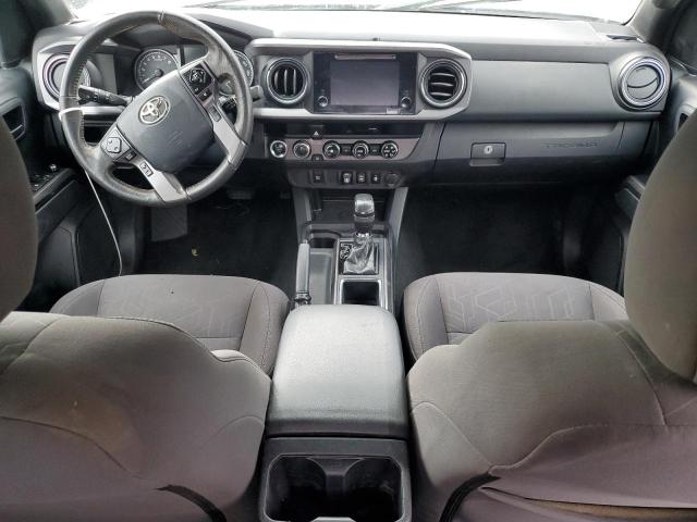  TOYOTA TACOMA 2018 Srebrny