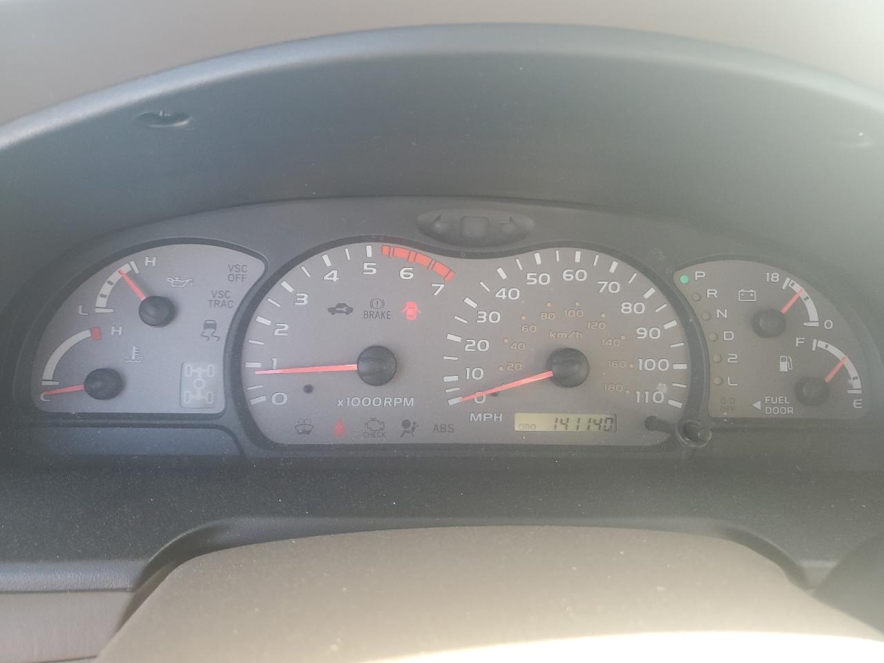 2001 Toyota Sequoia - Image 9