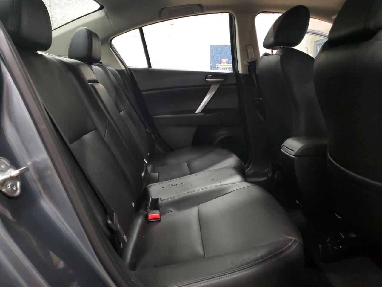 2013 Mazda 3 - Image 10