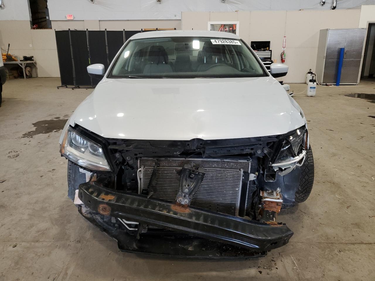 2017 Volkswagen Jetta - Image 5