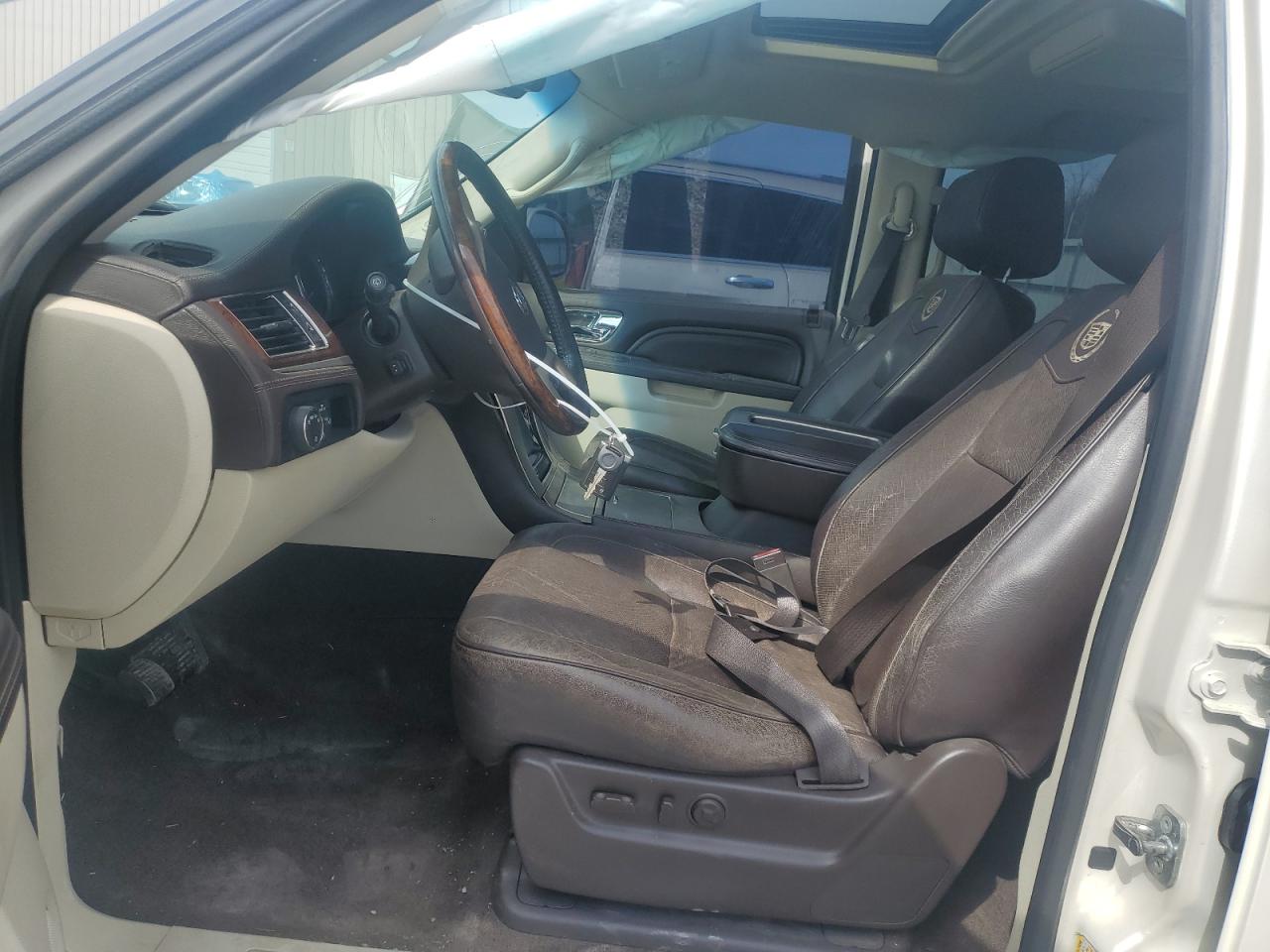 2012 Cadillac Escalade - Image 7