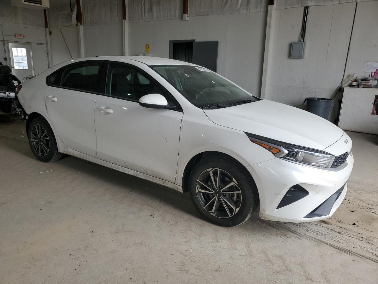 2023 Kia Forte - Image 4