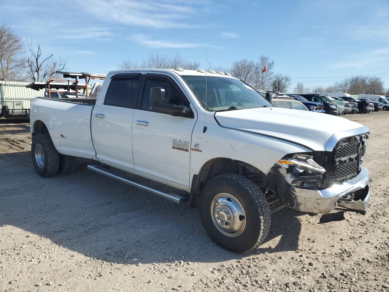 2015 RAM 3500 - Image 4