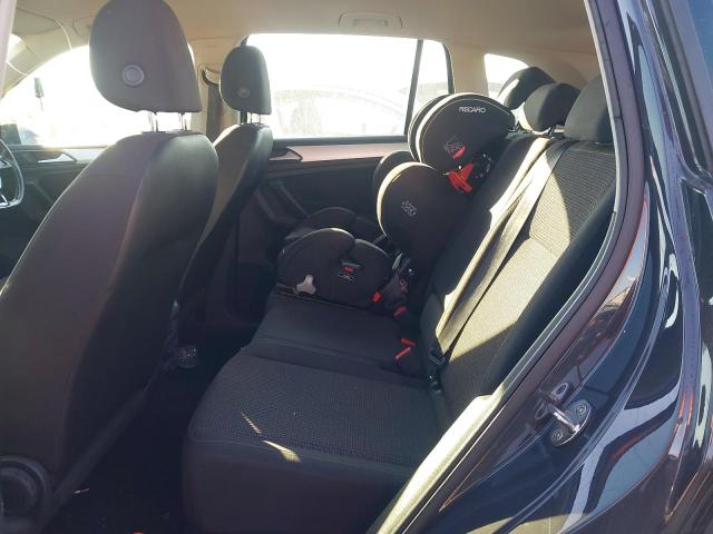 2017 VOLKSWAGEN TIGUAN S T