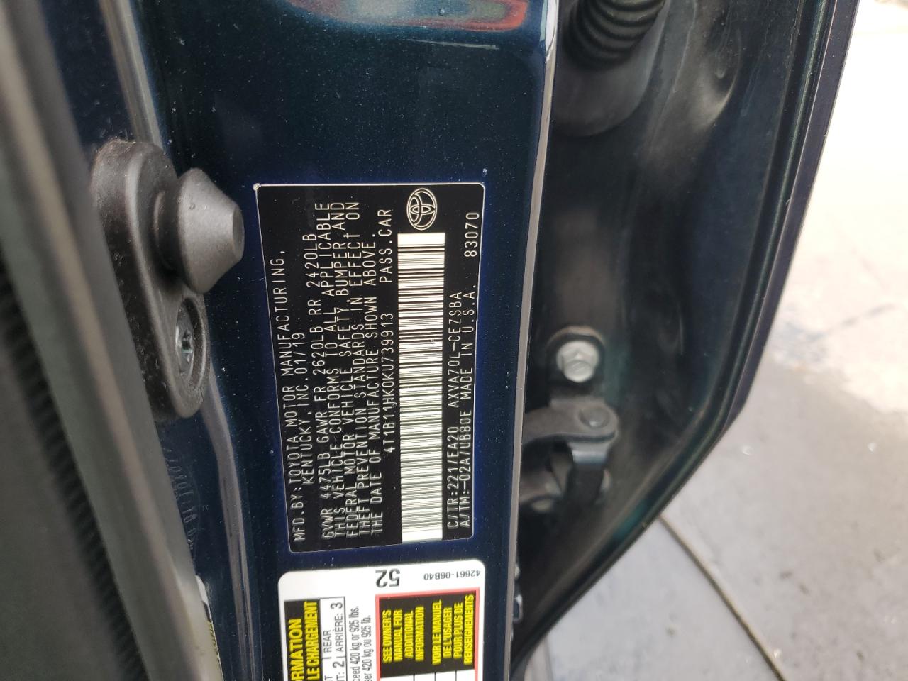2019 Toyota Camry - Image 12