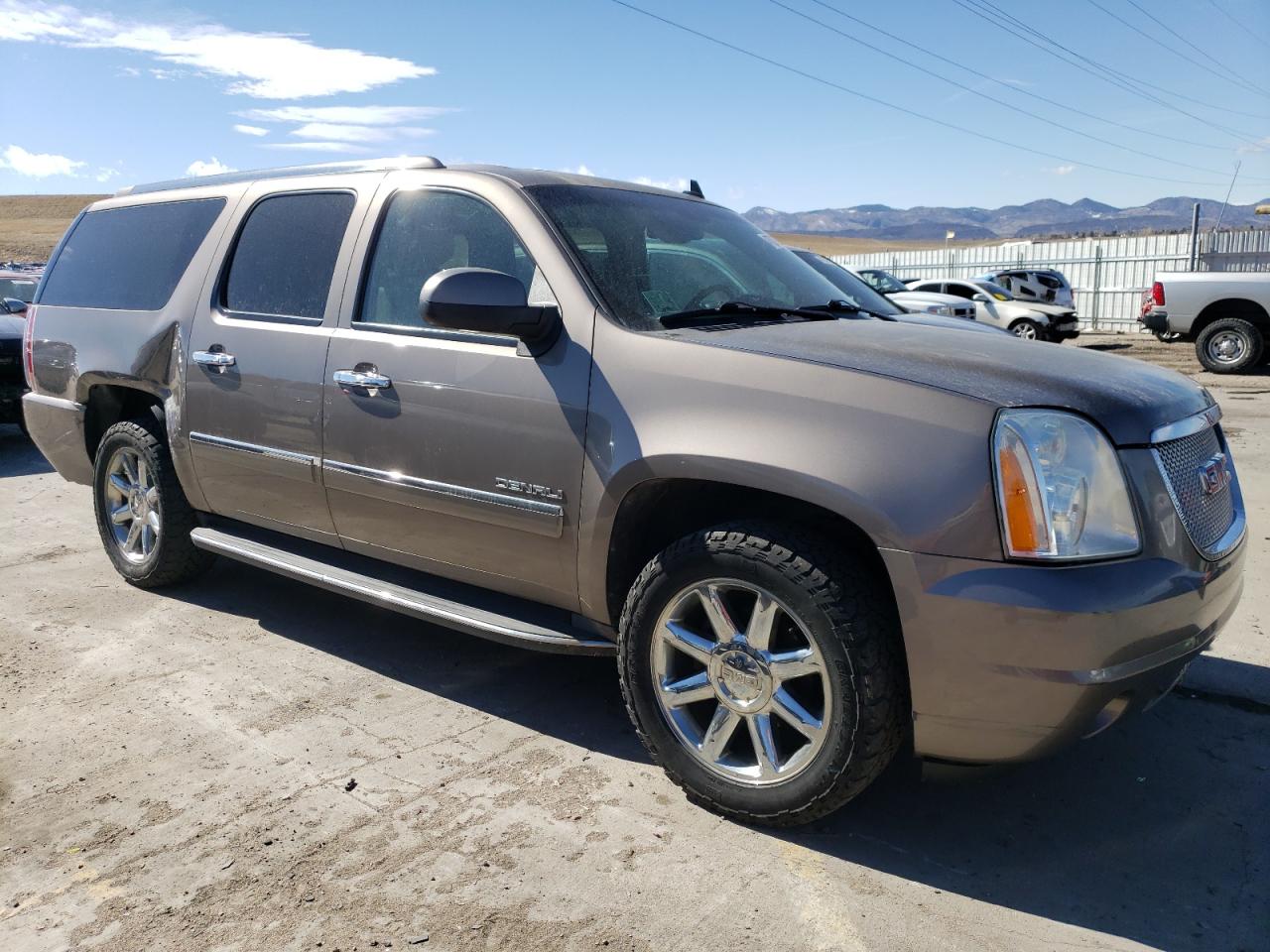 2013 GMC Yukon - Image 4