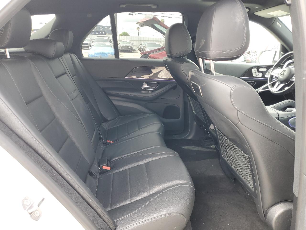 2020 Mercedes-Benz GLE - Image 11