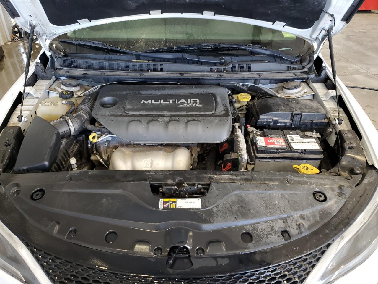 2015 Chrysler 200 - Image 11