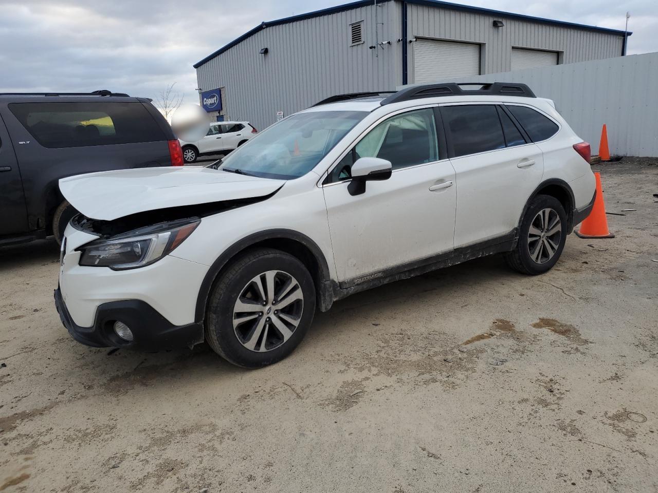 2018 Subaru Outback - Image 1