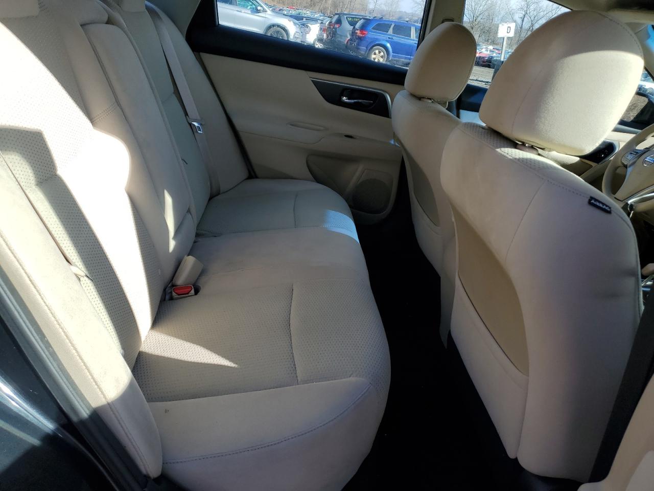 2015 Nissan Altima - Image 10