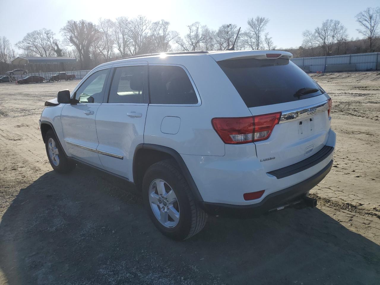 2013 Jeep Grand Cherokee - Image 2