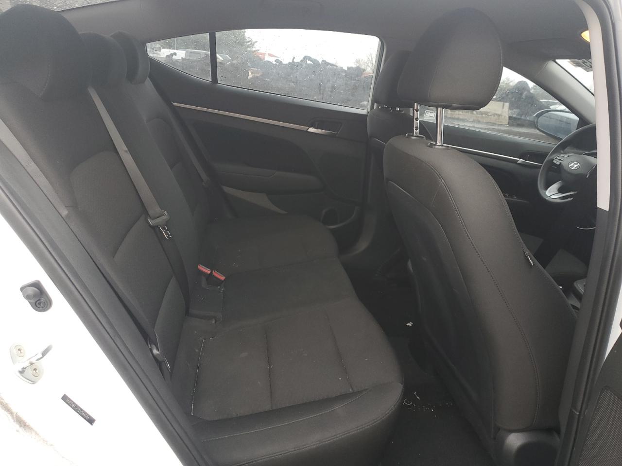 2020 Hyundai Elantra - Image 10