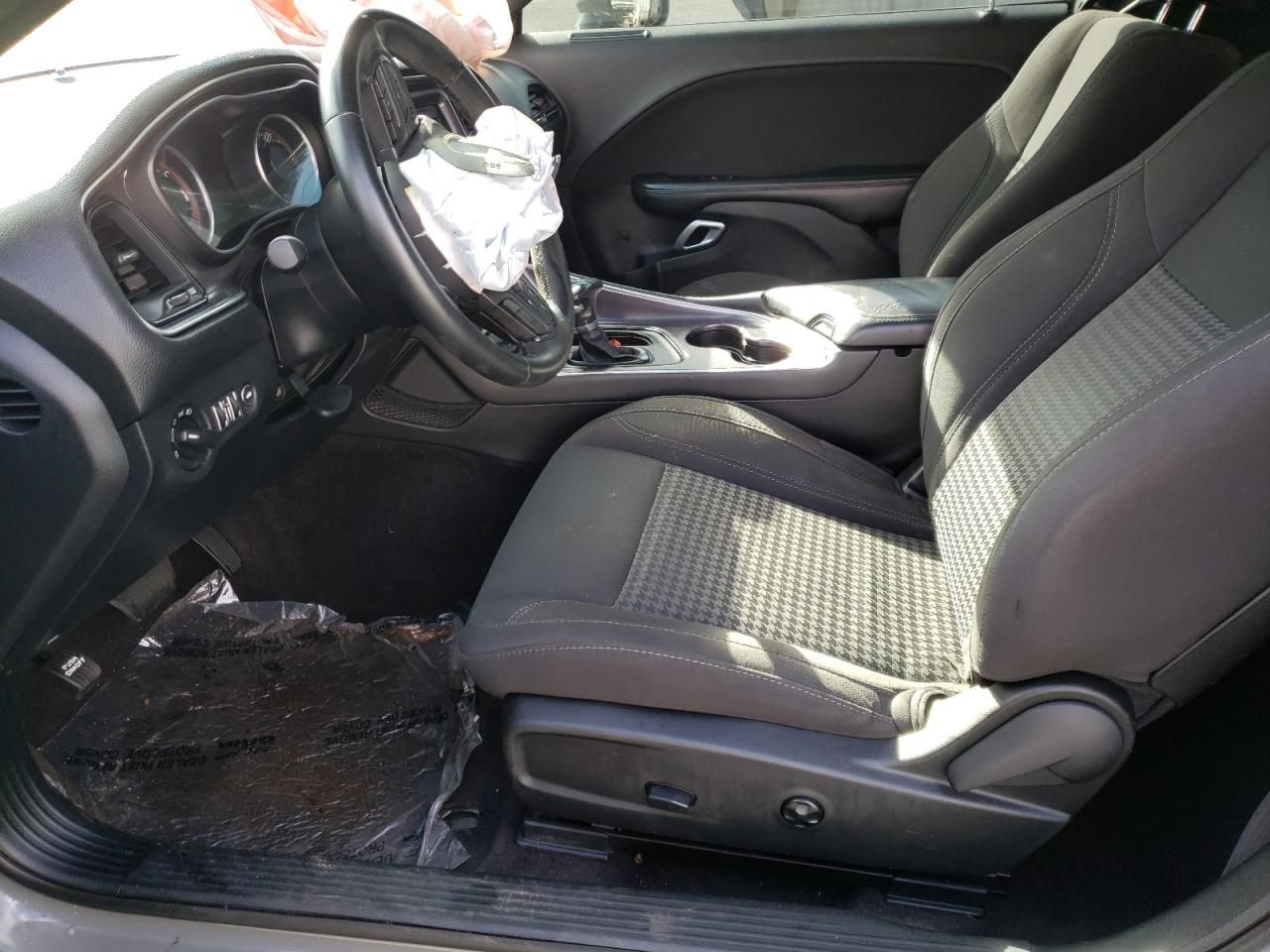 2018 Dodge Challenger - Image 7