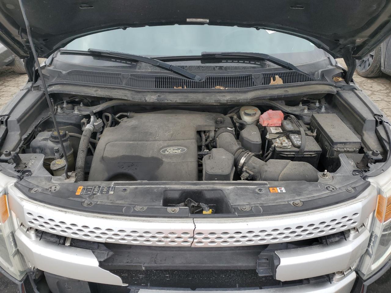 2014 Ford Explorer - Image 12