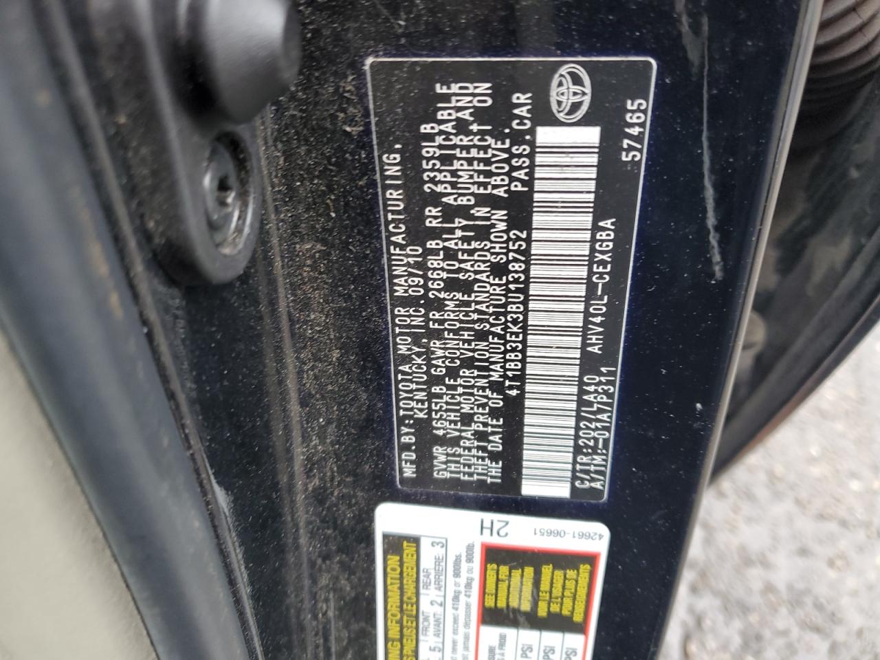 2011 Toyota Camry - Image 13