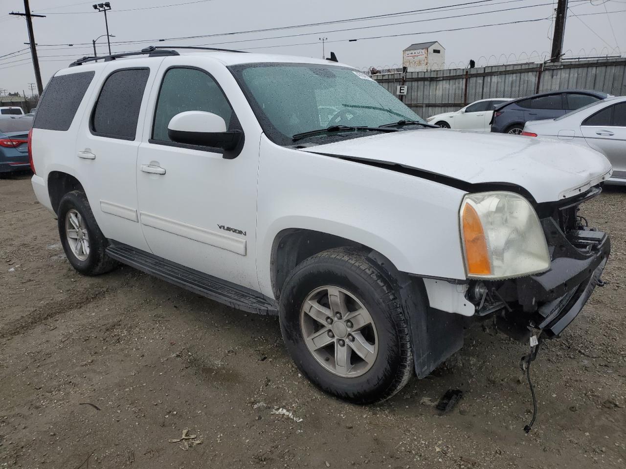 2011 GMC Yukon - Image 4