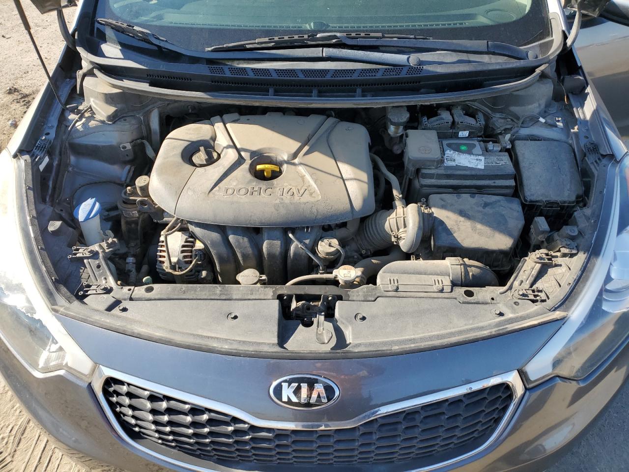 2016 Kia Forte - Image 12