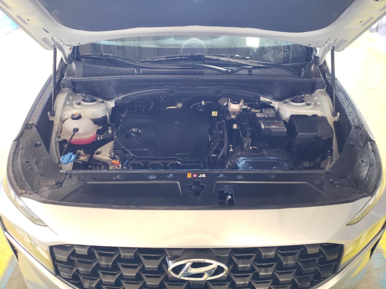 2023 Hyundai Santa Fe - Image 12