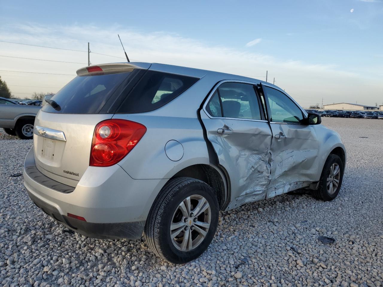 2011 Chevrolet Equinox - Image 3