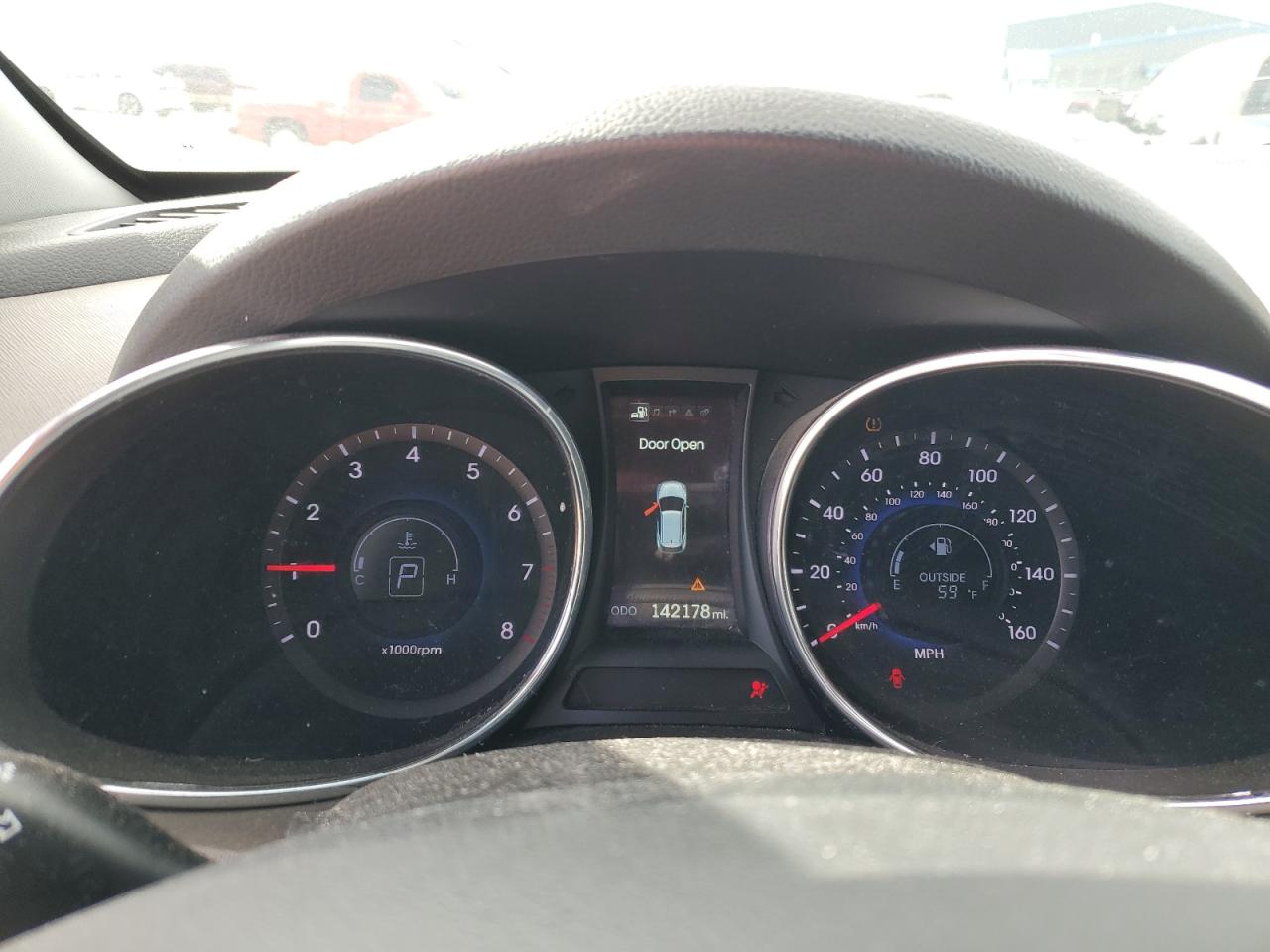 2015 Hyundai Santa Fe - Image 9