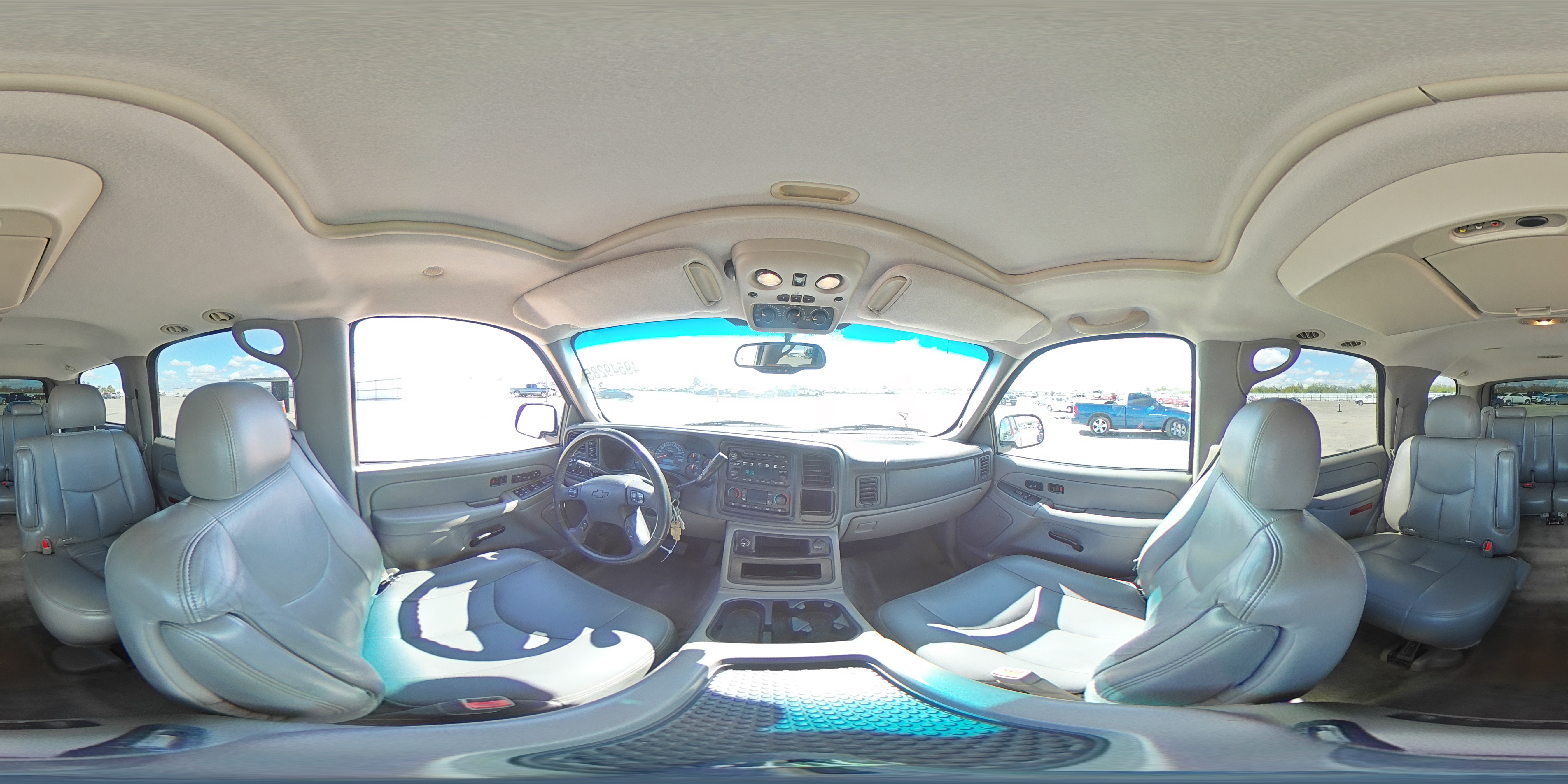 2005 Chevrolet Tahoe - Image 14