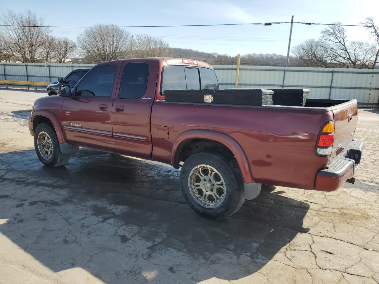2004 Toyota Tundra - Image 2