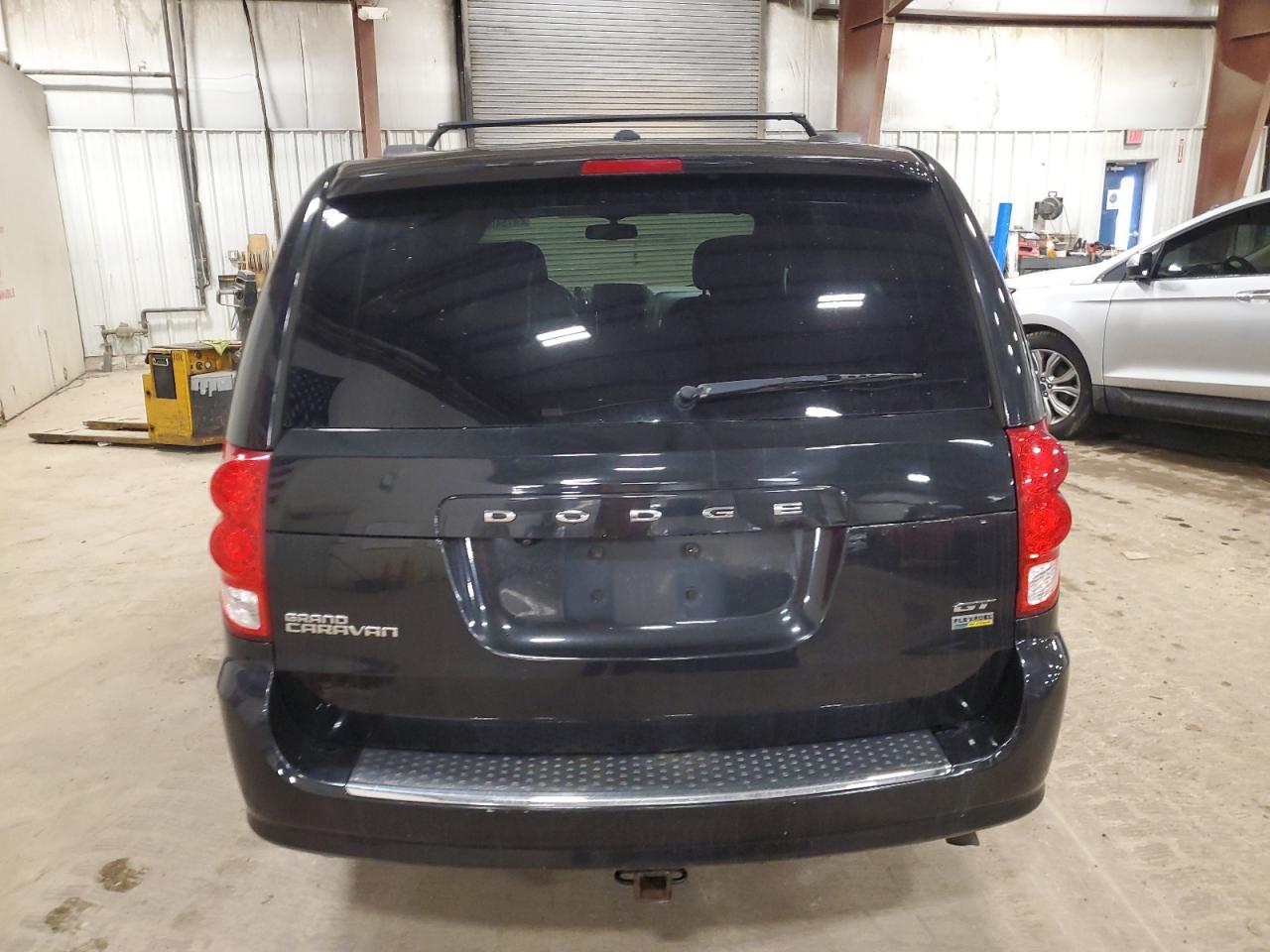 2017 Dodge Caravan - Image 6