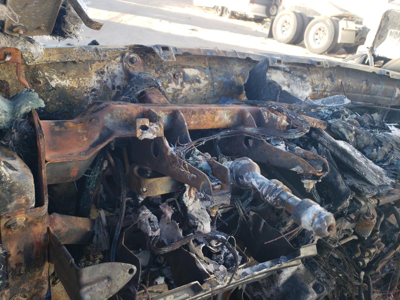 1998 Ford Econoline Commercial VIN: 1FDXE40S4WHA22033 Lot: 49981515