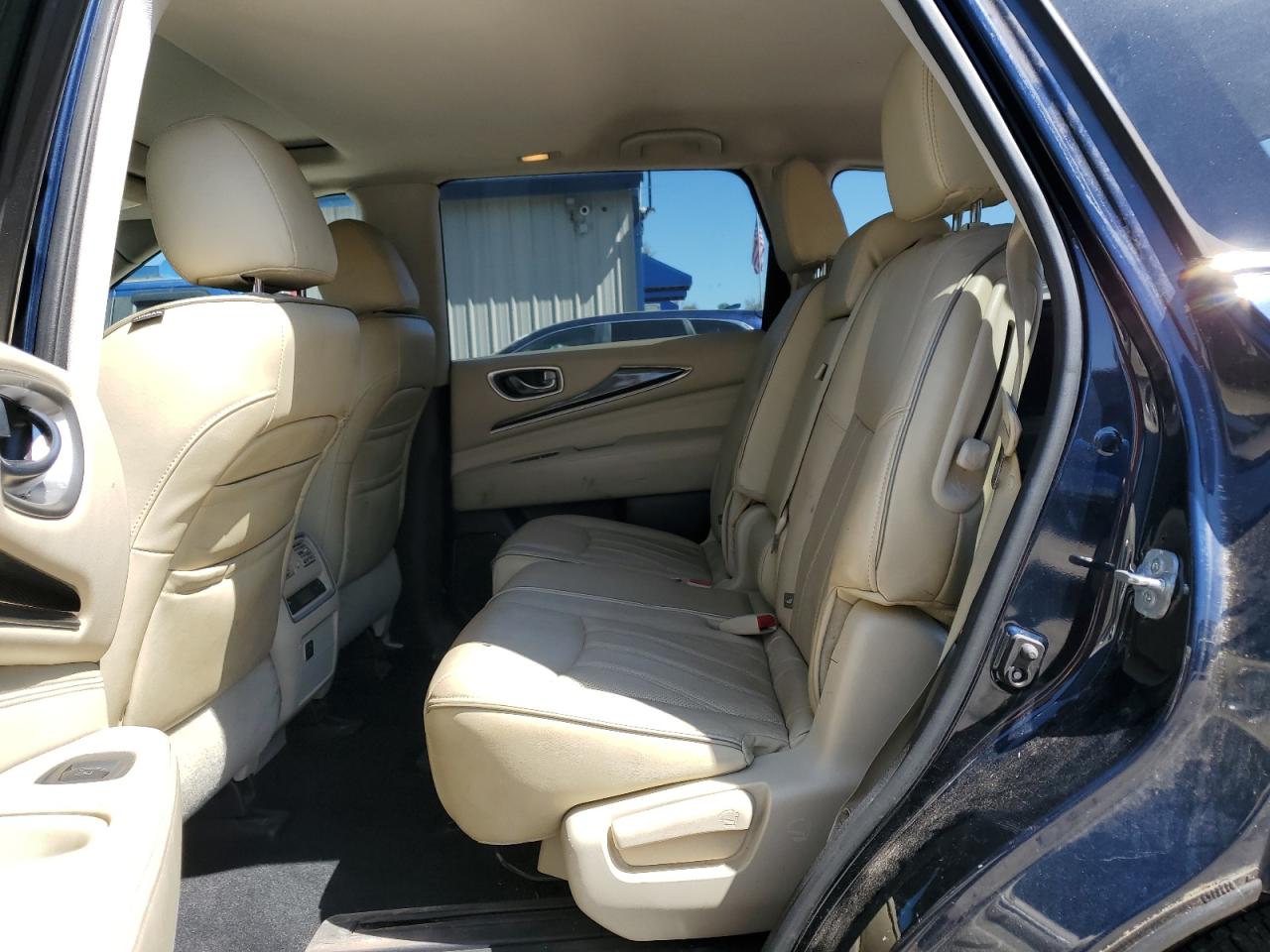 2017 Infiniti QX60 - Image 11