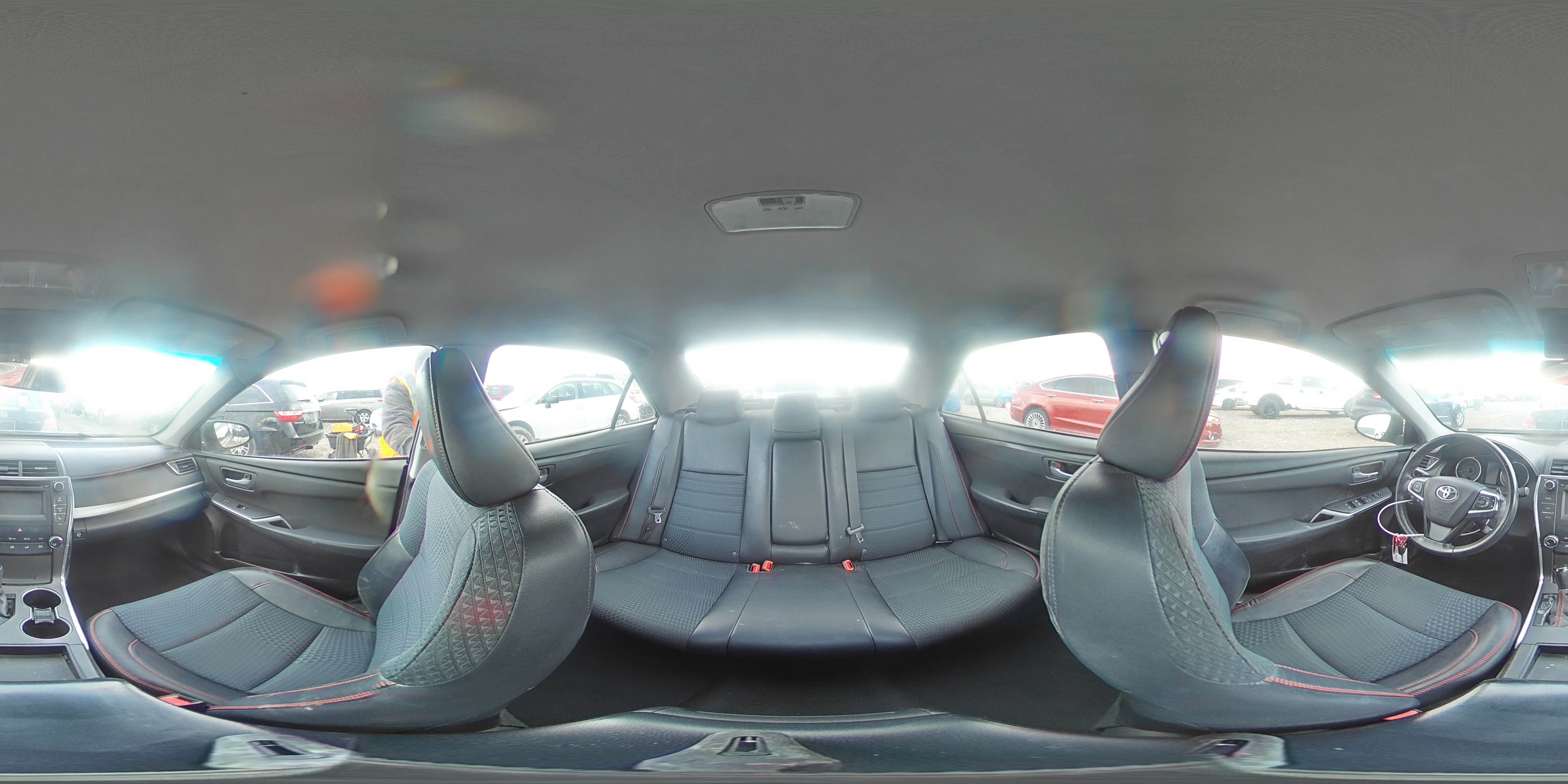 2015 Toyota Camry - Image 15