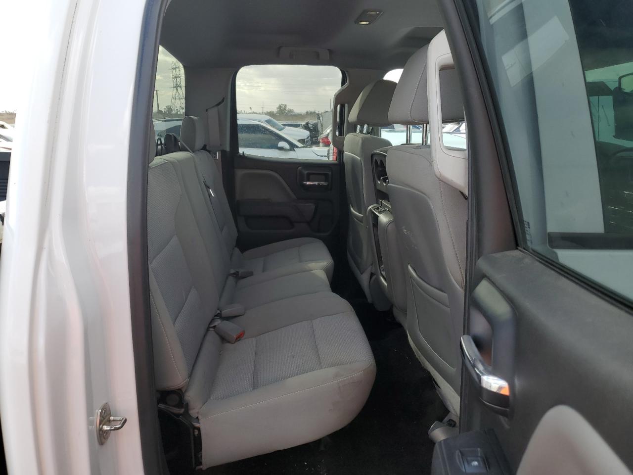 2015 Chevrolet Silverado - Image 10