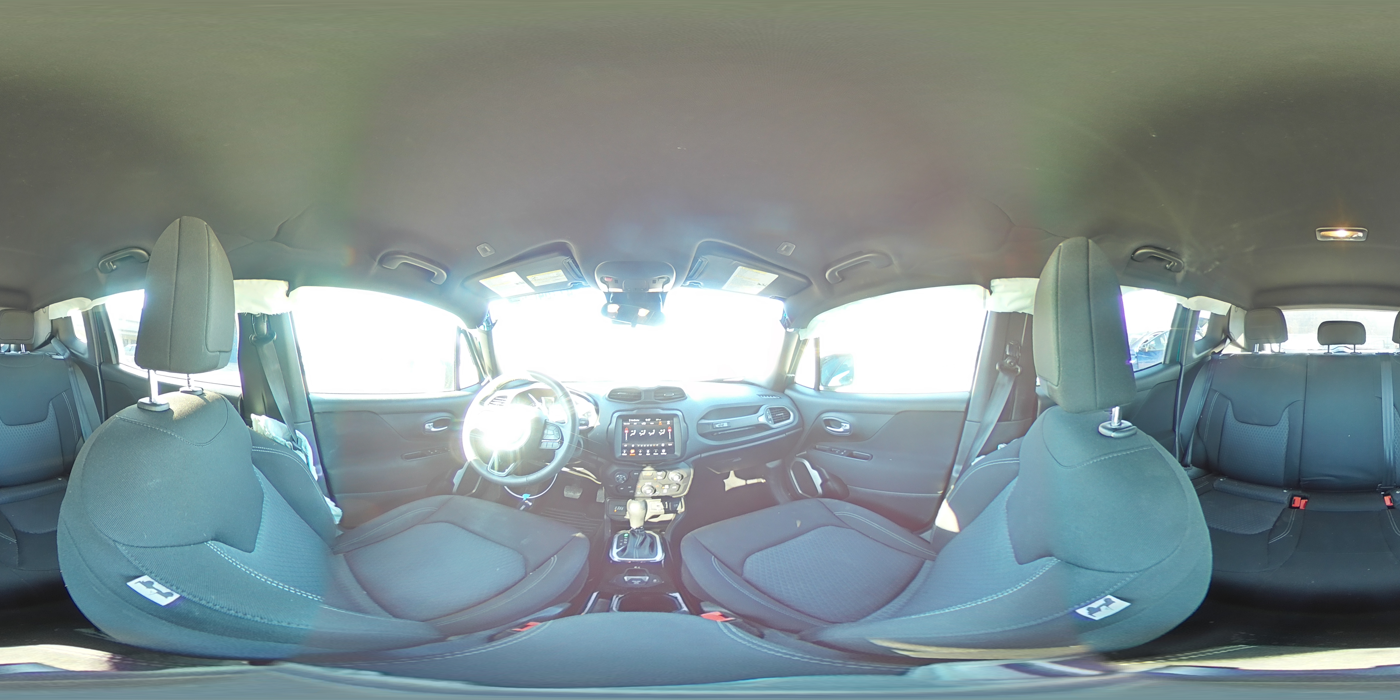 2021 Jeep Renegade - Image 15