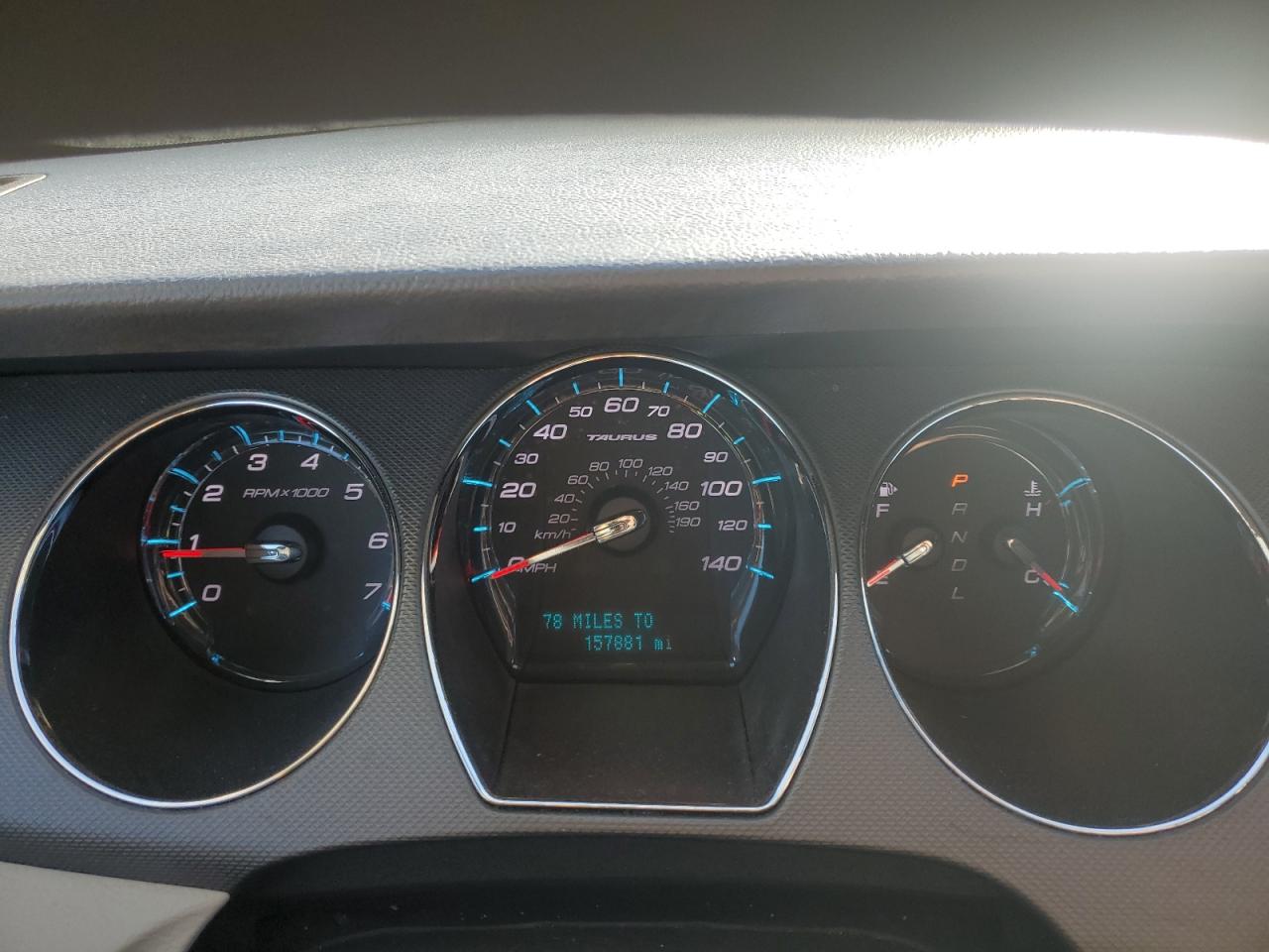 2011 Ford Taurus - Image 9