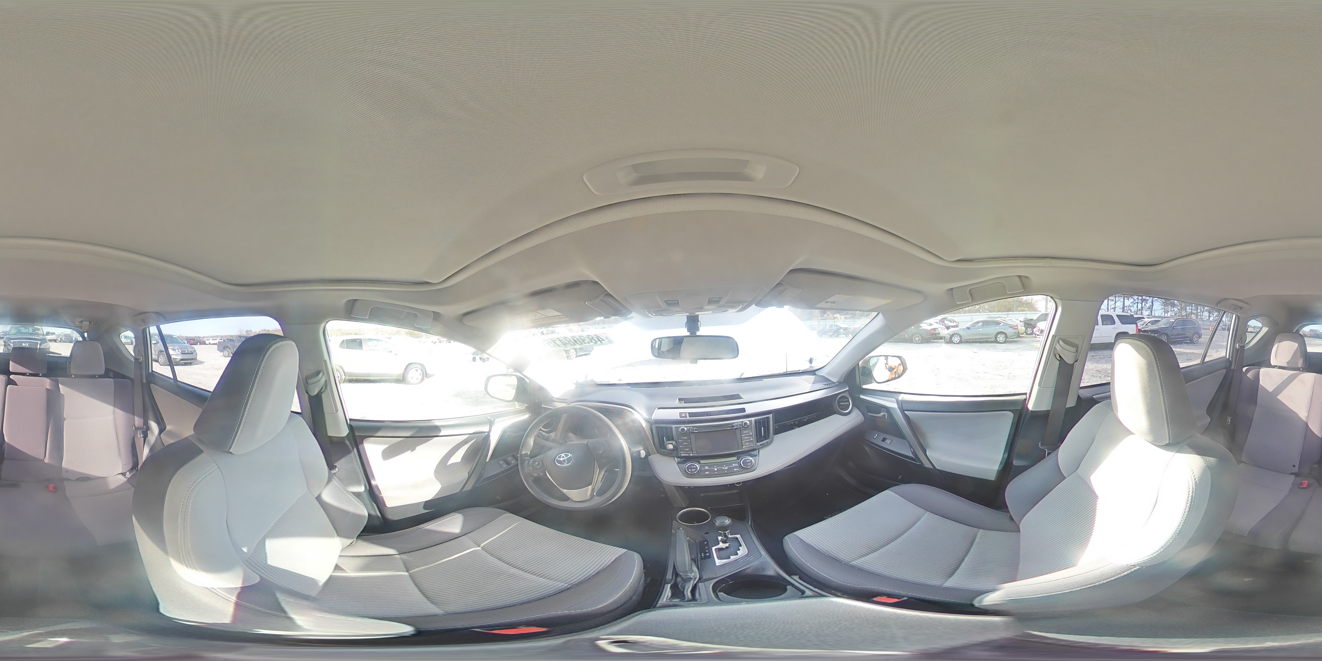 2015 Toyota RAV 4 - Image 13