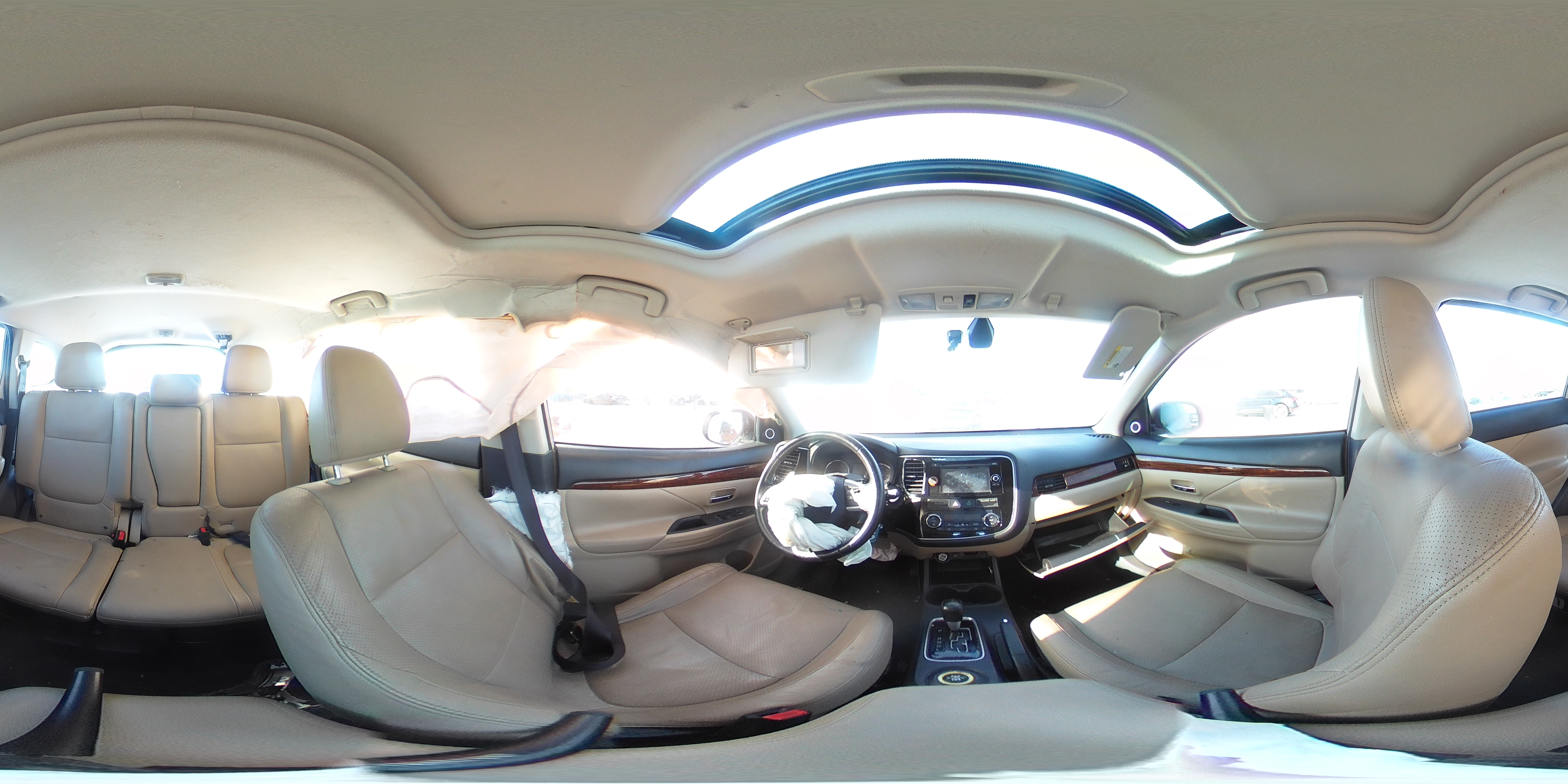 2014 Mitsubishi Outlander - Image 14