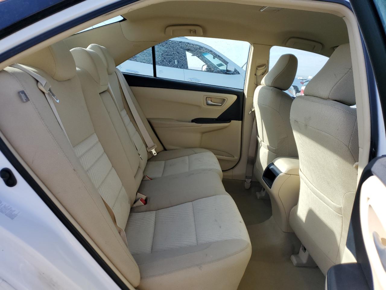 2015 Toyota Camry - Image 10