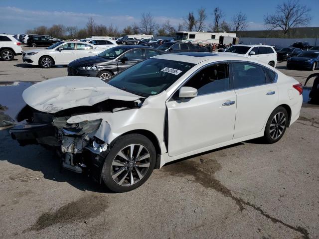 Седаны NISSAN ALTIMA 2016 Белы