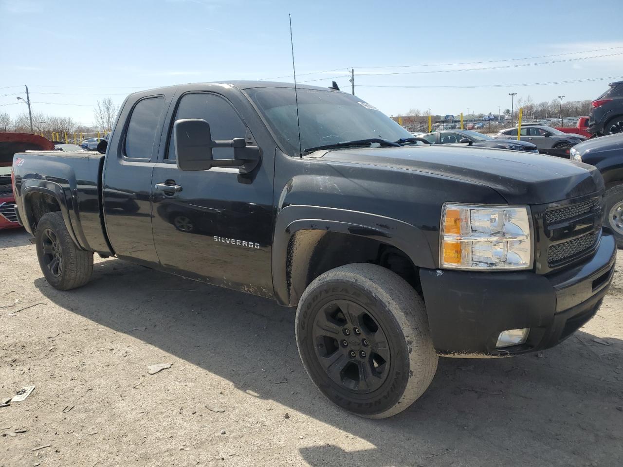 2011 Chevrolet Silverado - Image 4