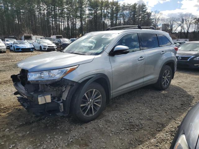  TOYOTA HIGHLANDER 2017 Srebrny