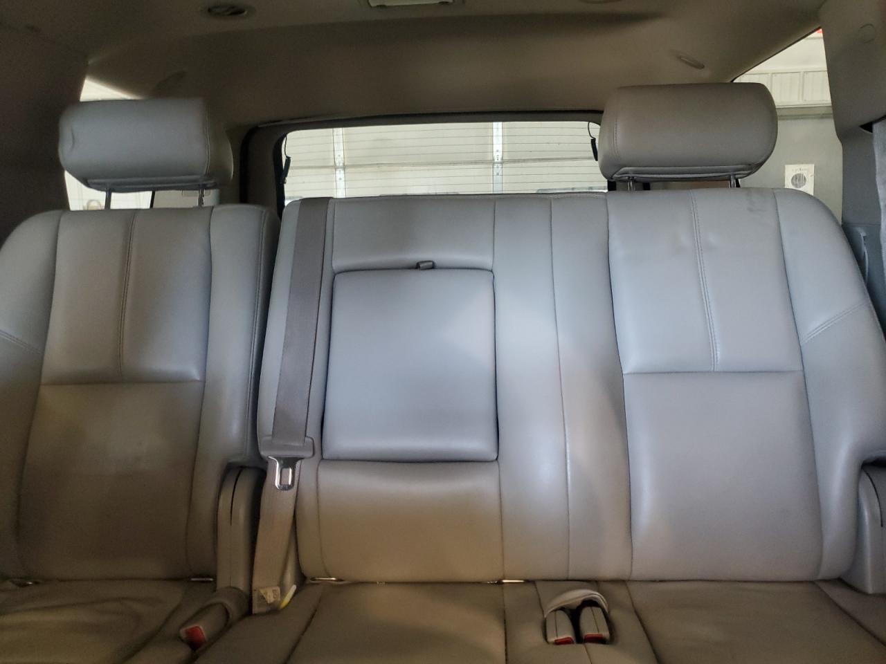 2009 GMC Yukon - Image 10