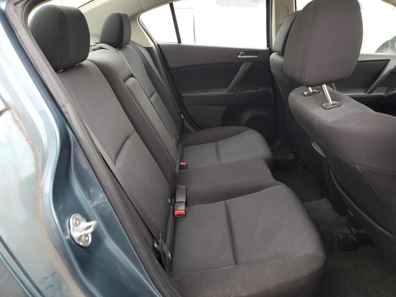 2011 Mazda 3 - Image 10