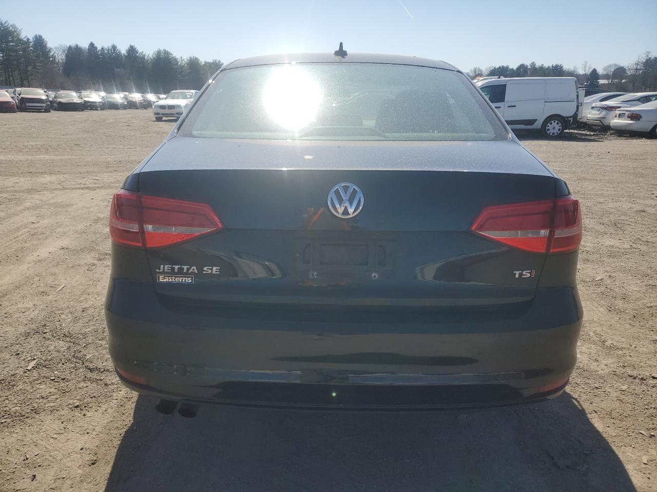 2015 Volkswagen Jetta - Image 6