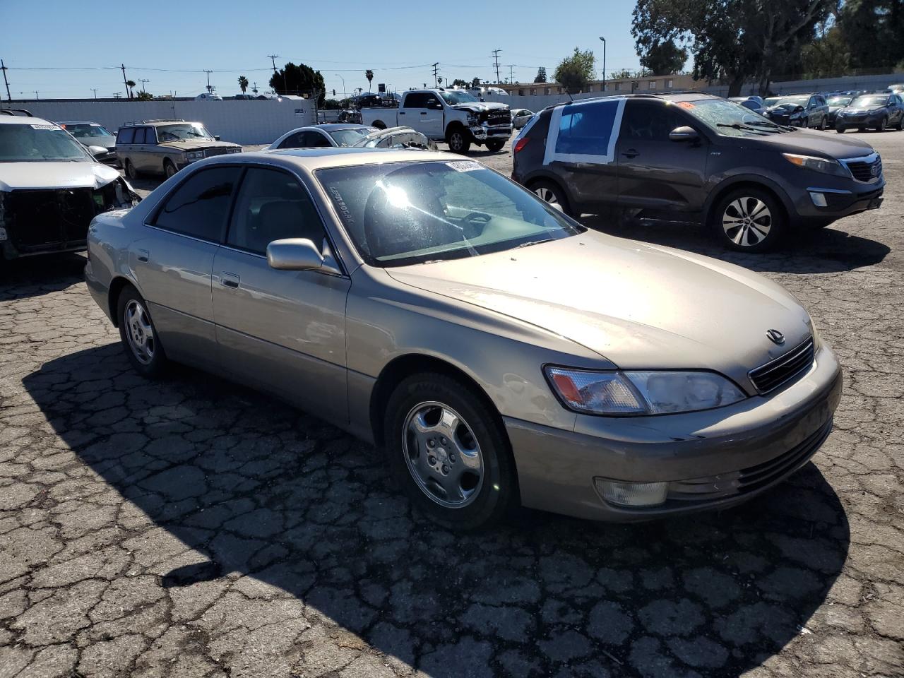 1999 Lexus ES - Image 4