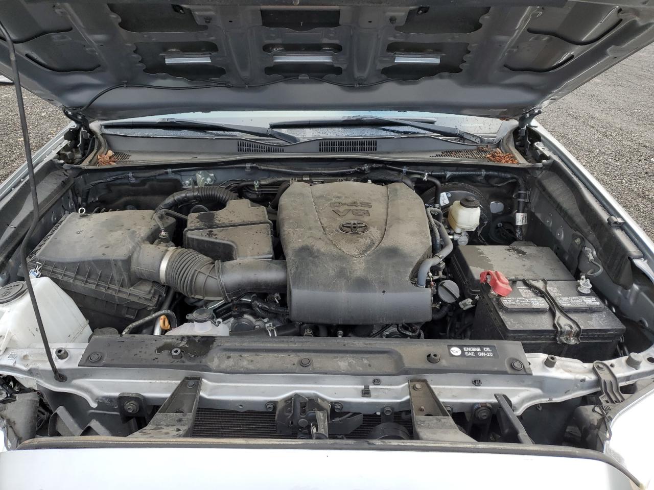 2019 Toyota Tacoma - Image 11