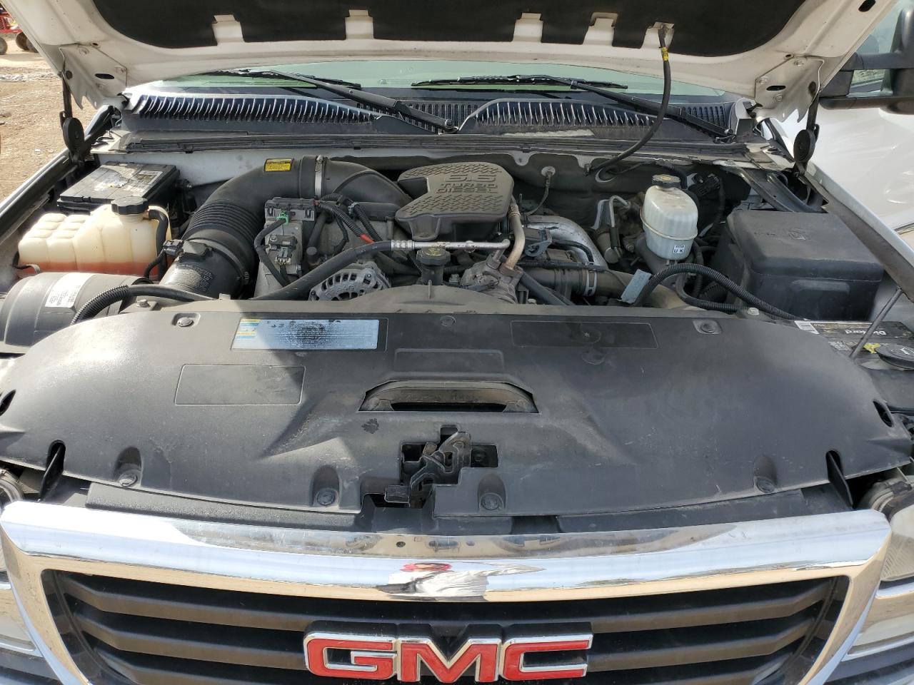2007 GMC Sierra - Image 11