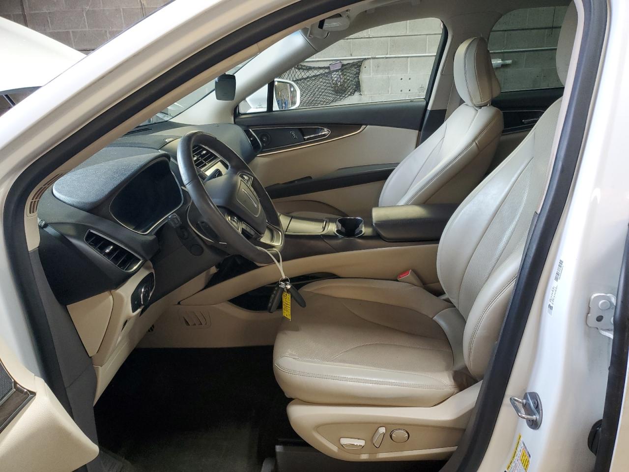 2020 Lincoln Nautilus - Image 7